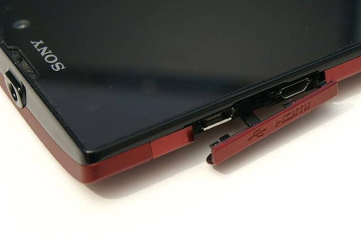 Sony Xperia Ion (7).jpg